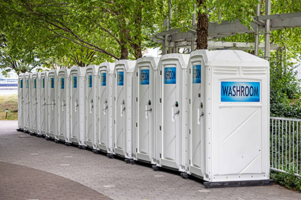 Best High-end porta potty rental  in Hallsville, MO