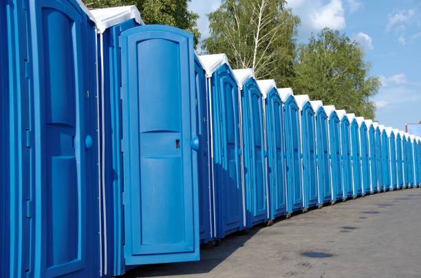 Portable bathroom rental in Hallsville, MO
